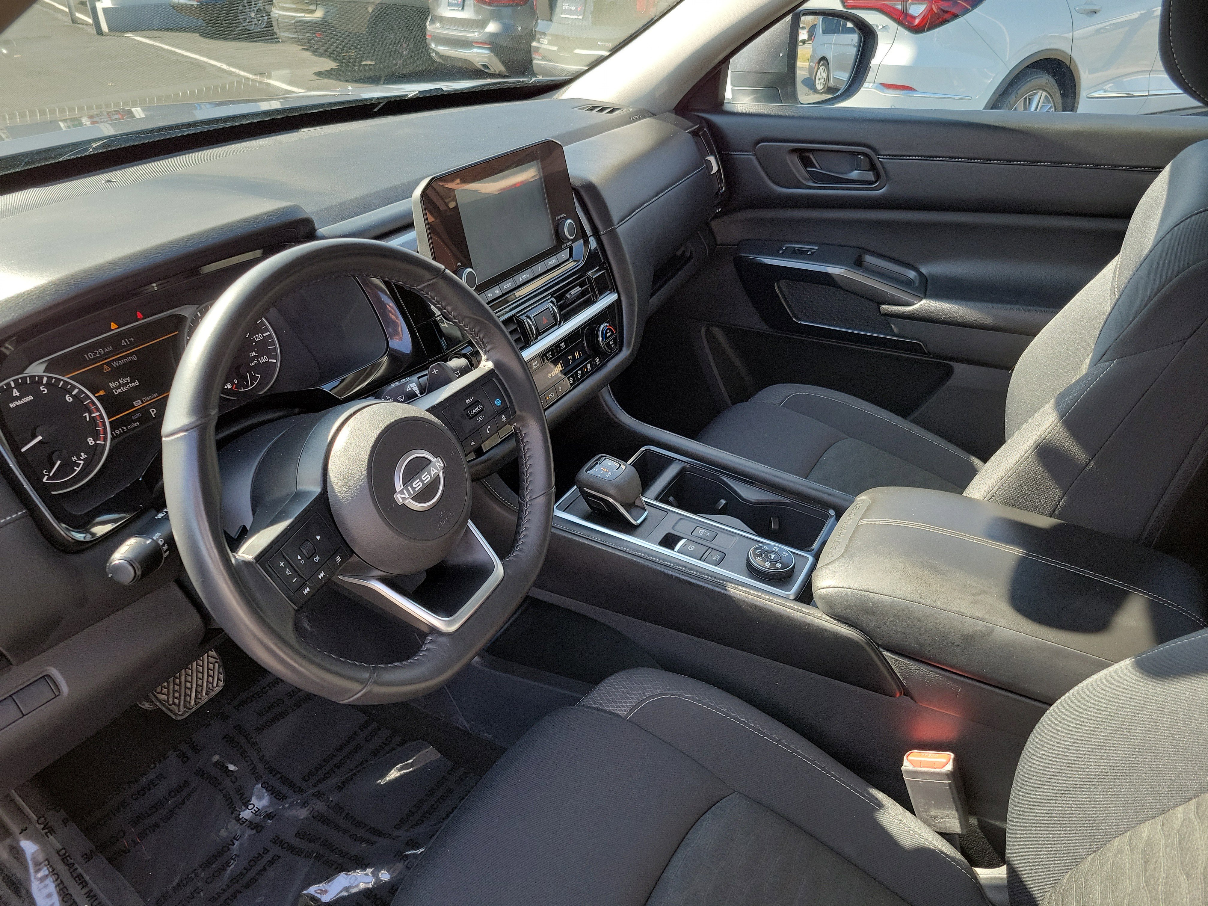 Used 2024 Nissan Pathfinder SV image 22