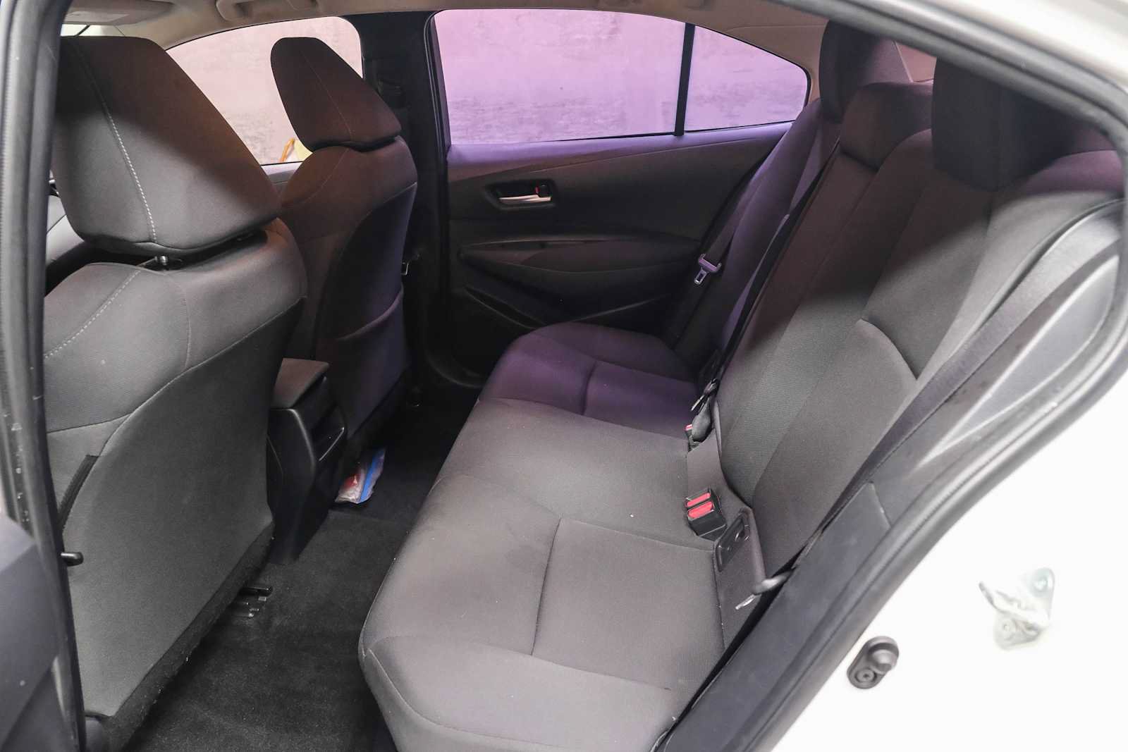 Used 2021 Toyota Corolla LE w/ Carpet Mat Package (TMS) FWD image 21