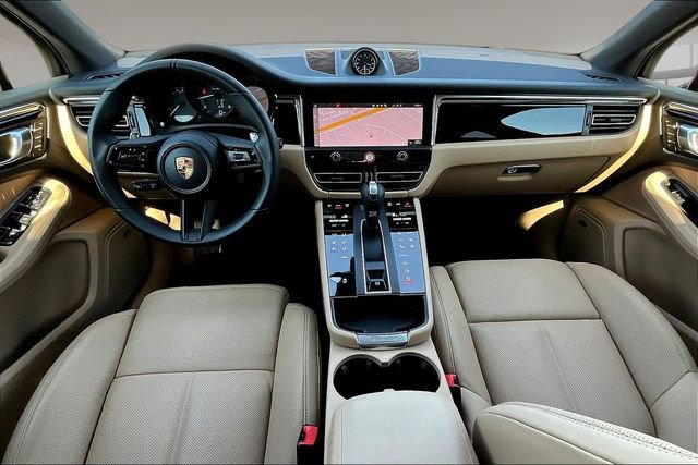 Used 2026 Porsche Macan AWD/4WD image 7