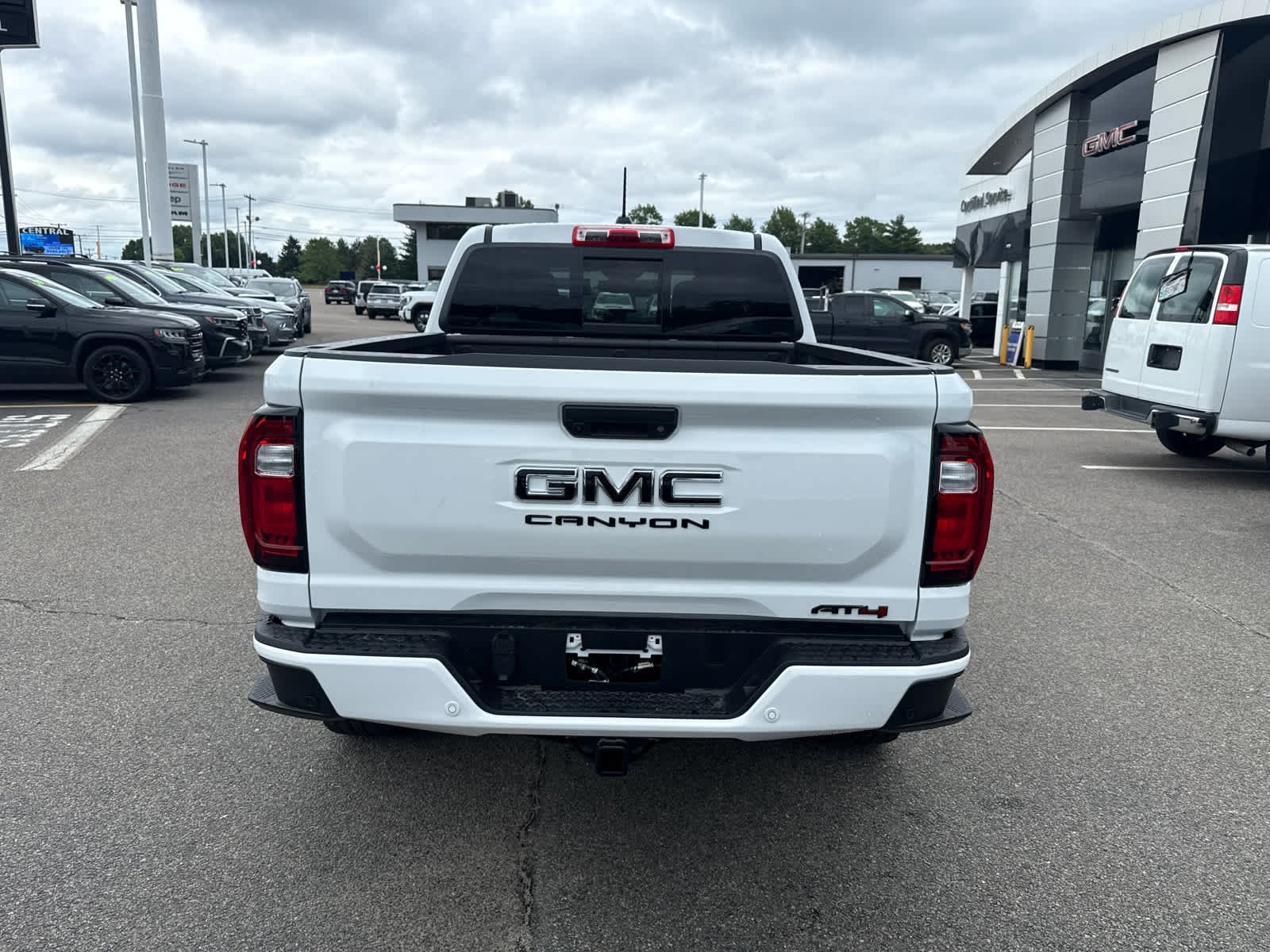 New 2026 GMC Canyon AT4 w/ Technology Plus Package AWD/4WD image 4