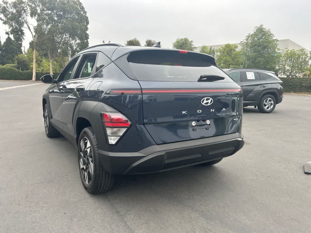 Certified 2025 Hyundai Kona SEL AWD/4WD image 4