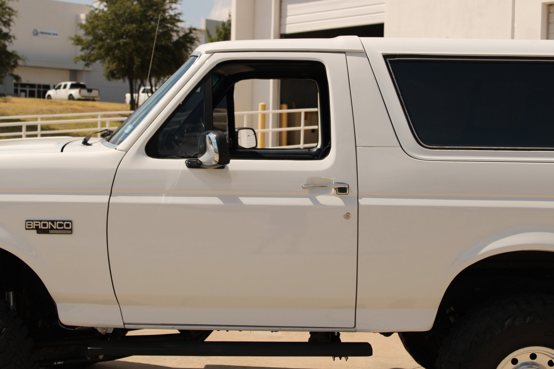 Used 1993 Ford Bronco XLT AWD/4WD image 28