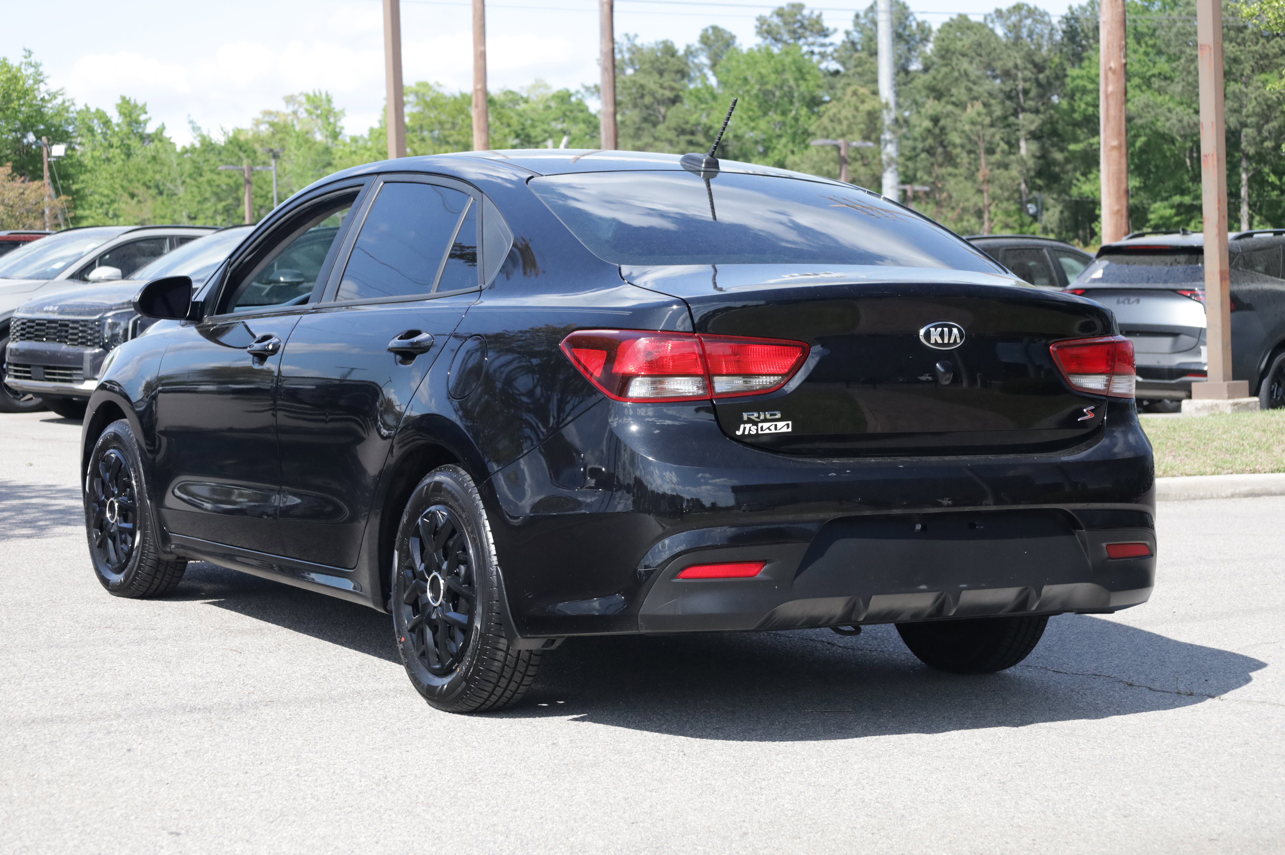 Used 2020 Kia Rio S image 3