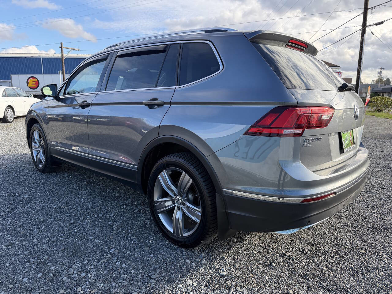 Used 2019 Volkswagen Tiguan SEL Premium w/ 3rd Row Seat Package image 5