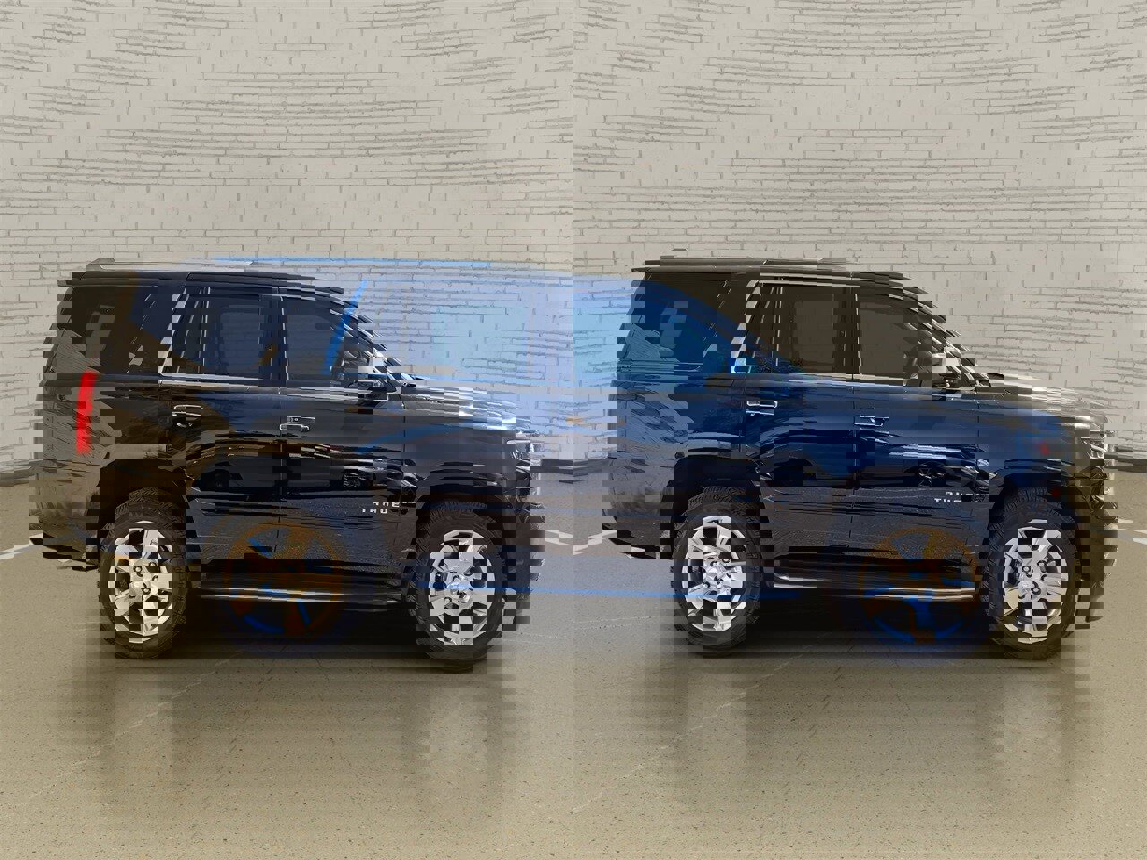 Used 2018 Chevrolet Tahoe Premier w/ Max Trailering Package image 4