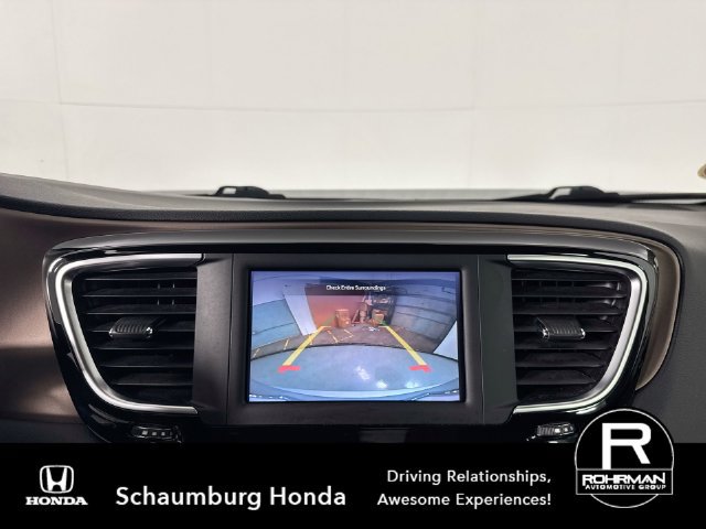 Used 2023 Chrysler Voyager LX FWD image 8