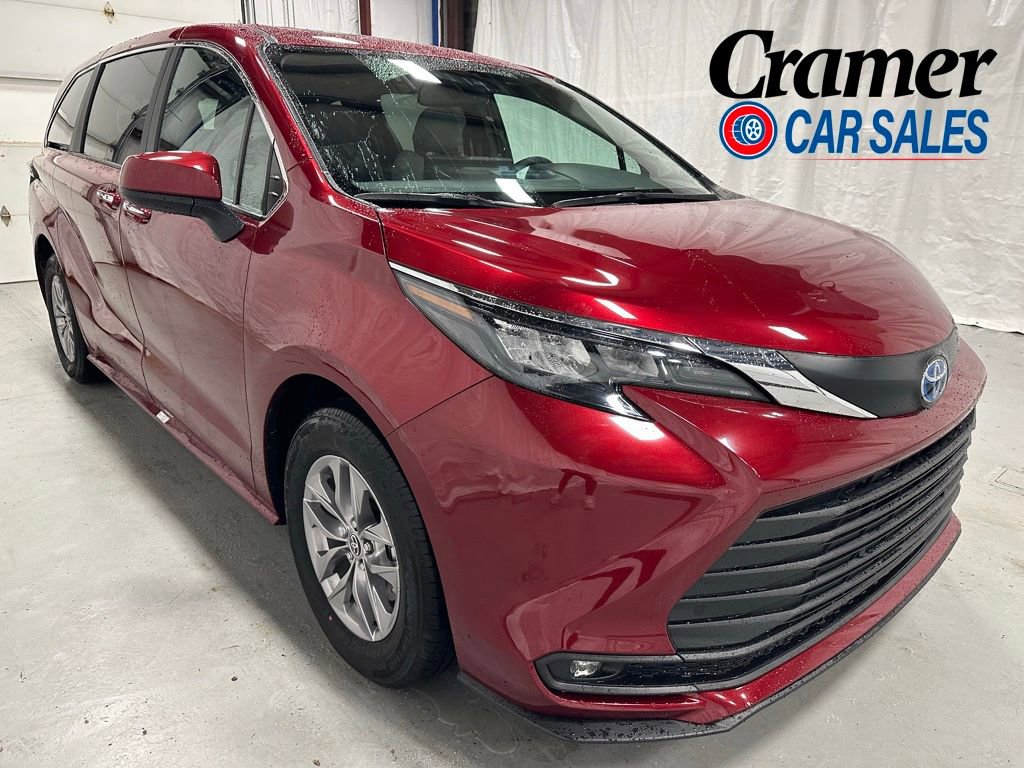 Used 2025 Toyota Sienna XLE