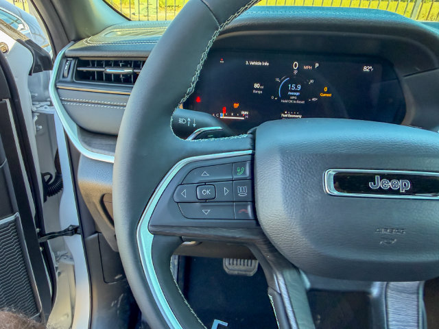New 2026 Jeep Grand Cherokee Limited w/ Limited Altitude Package AWD/4WD image 18