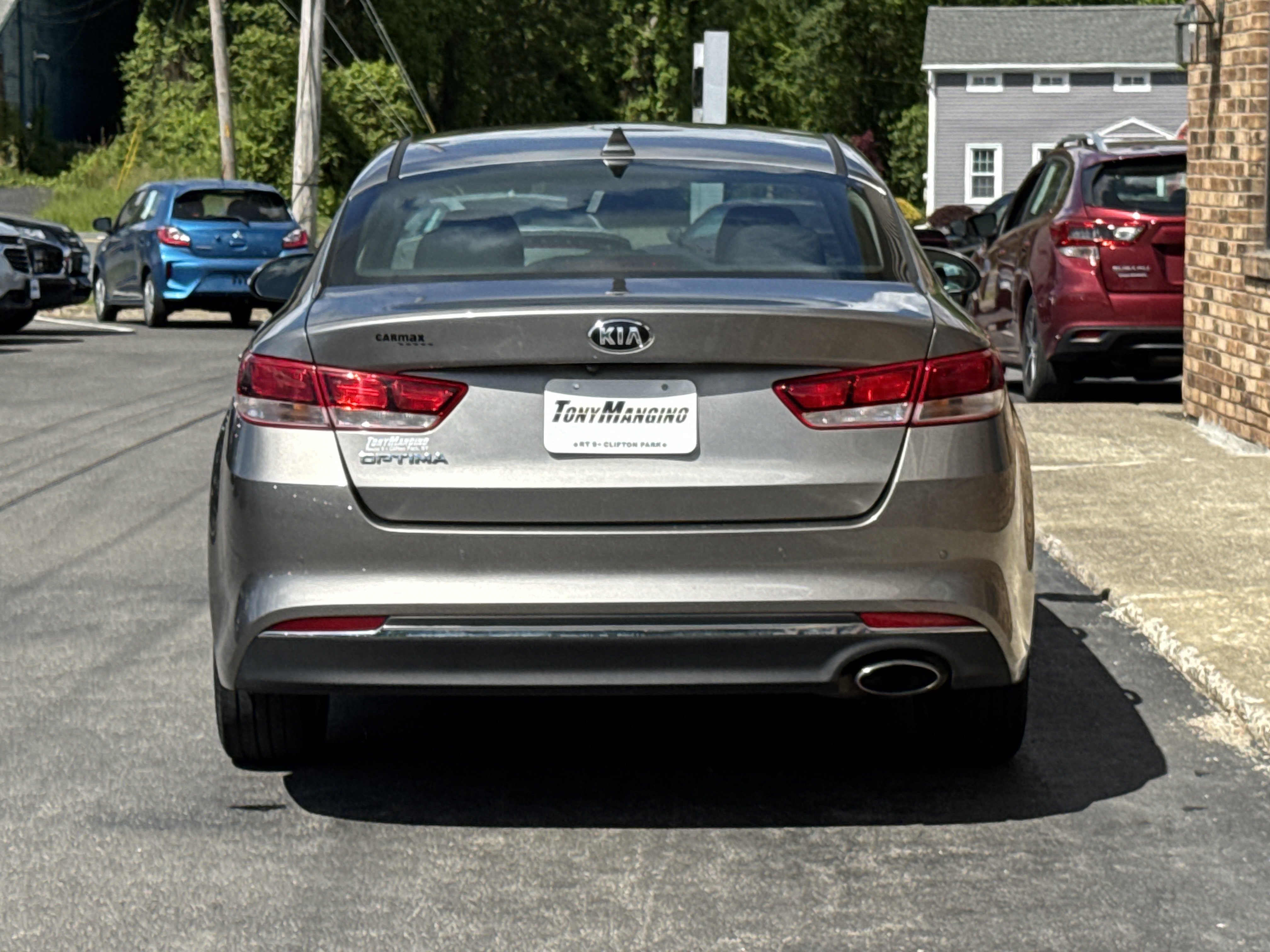 Used 2018 Kia Optima LX w/ 17" Alloy Wheels Package FWD image 4