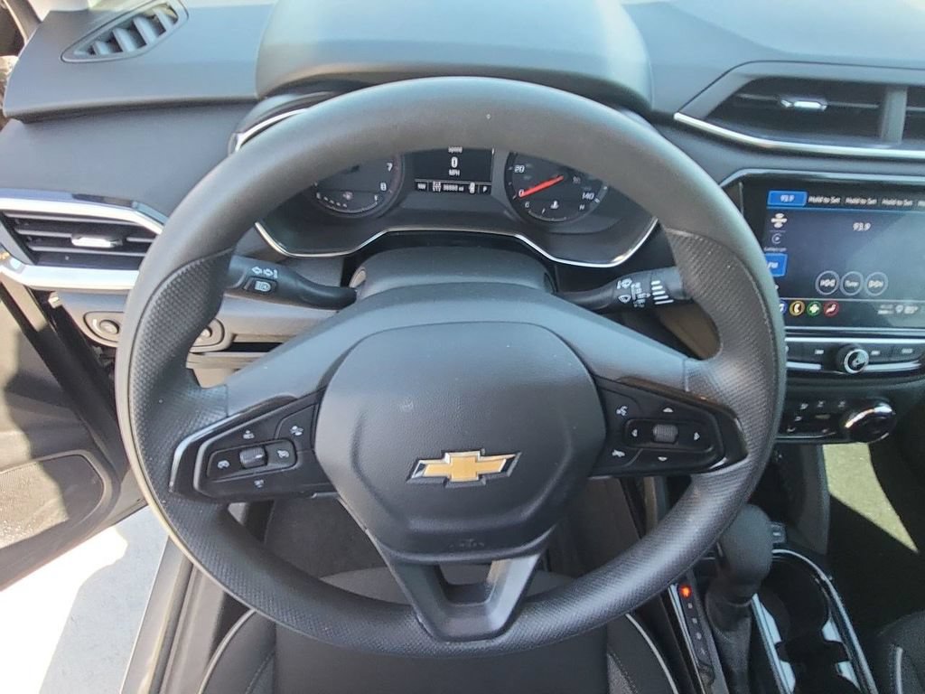 Used 2023 Chevrolet TrailBlazer LT w/ Convenience Package AWD/4WD image 18