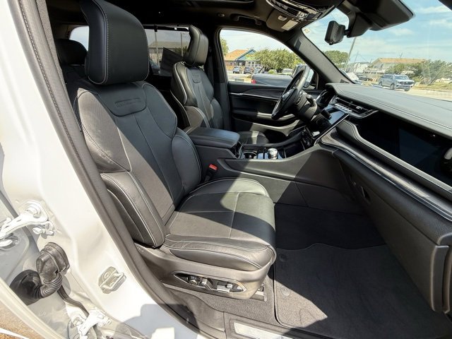 Certified 2023 Jeep Grand Cherokee Overland w/ Adv Protech Group III image 11