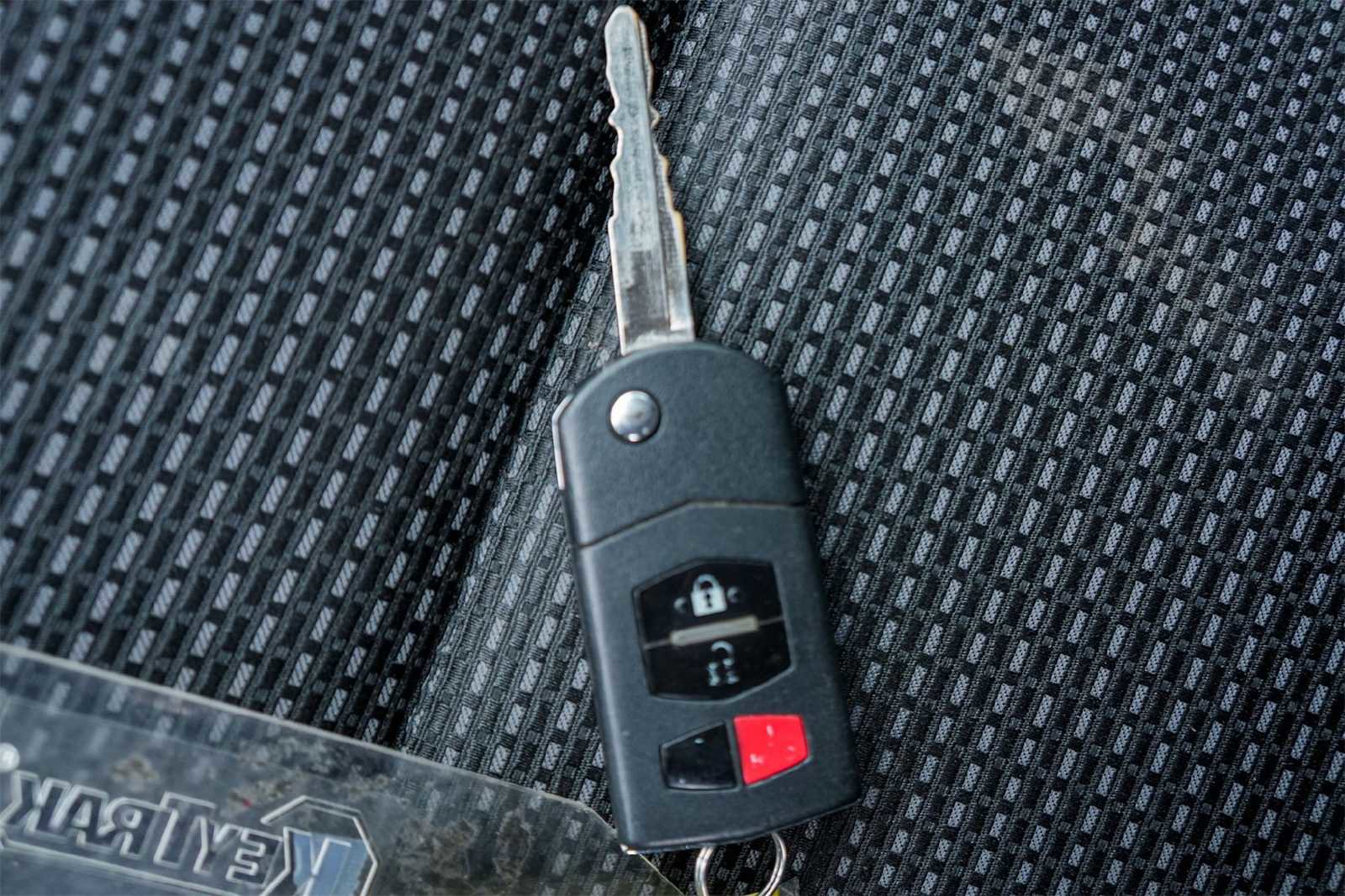 Used 2012 MAZDA MAZDA3 i Touring image 20