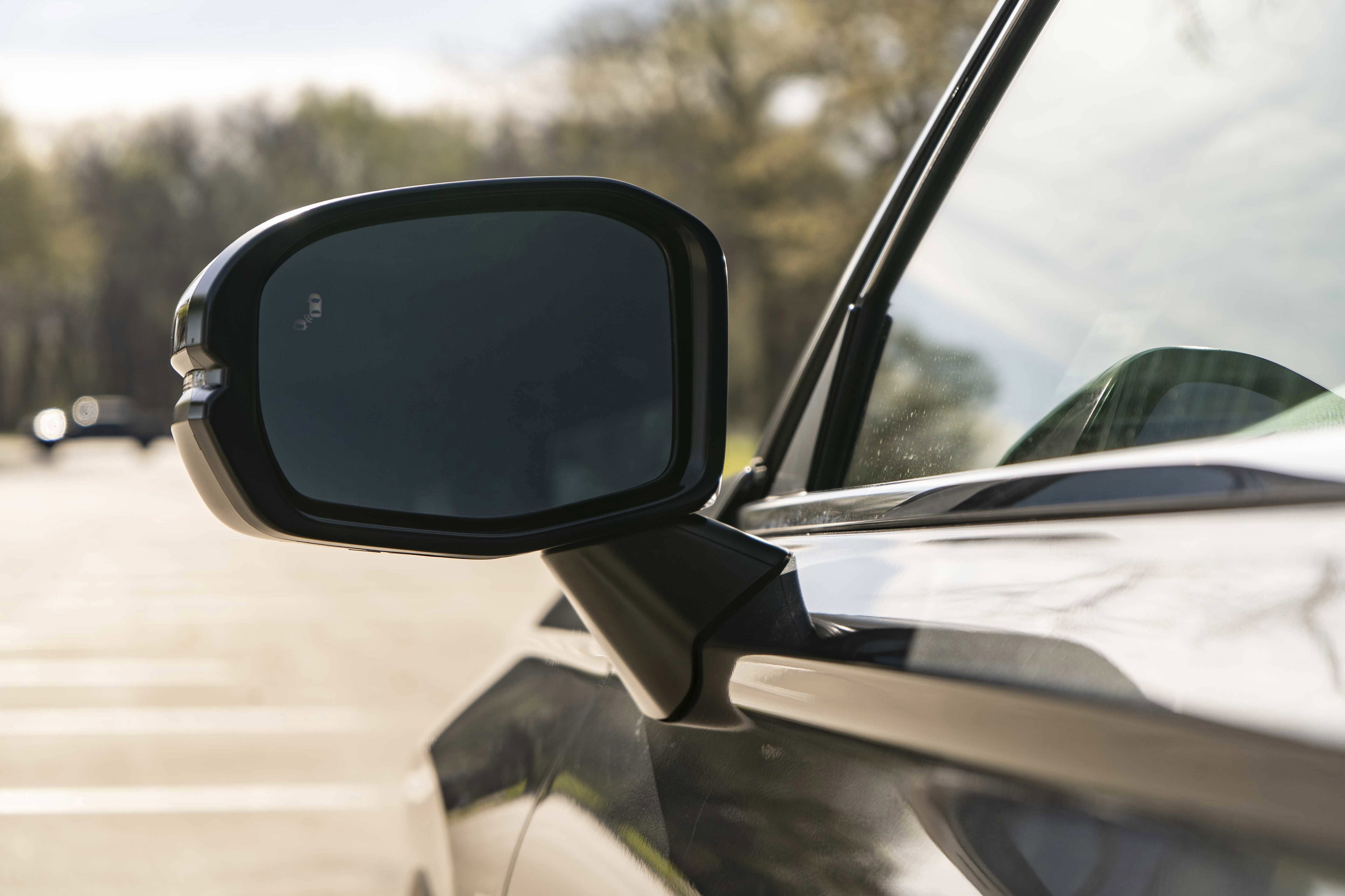 Used 2025 Honda CR-V EX-L image 12