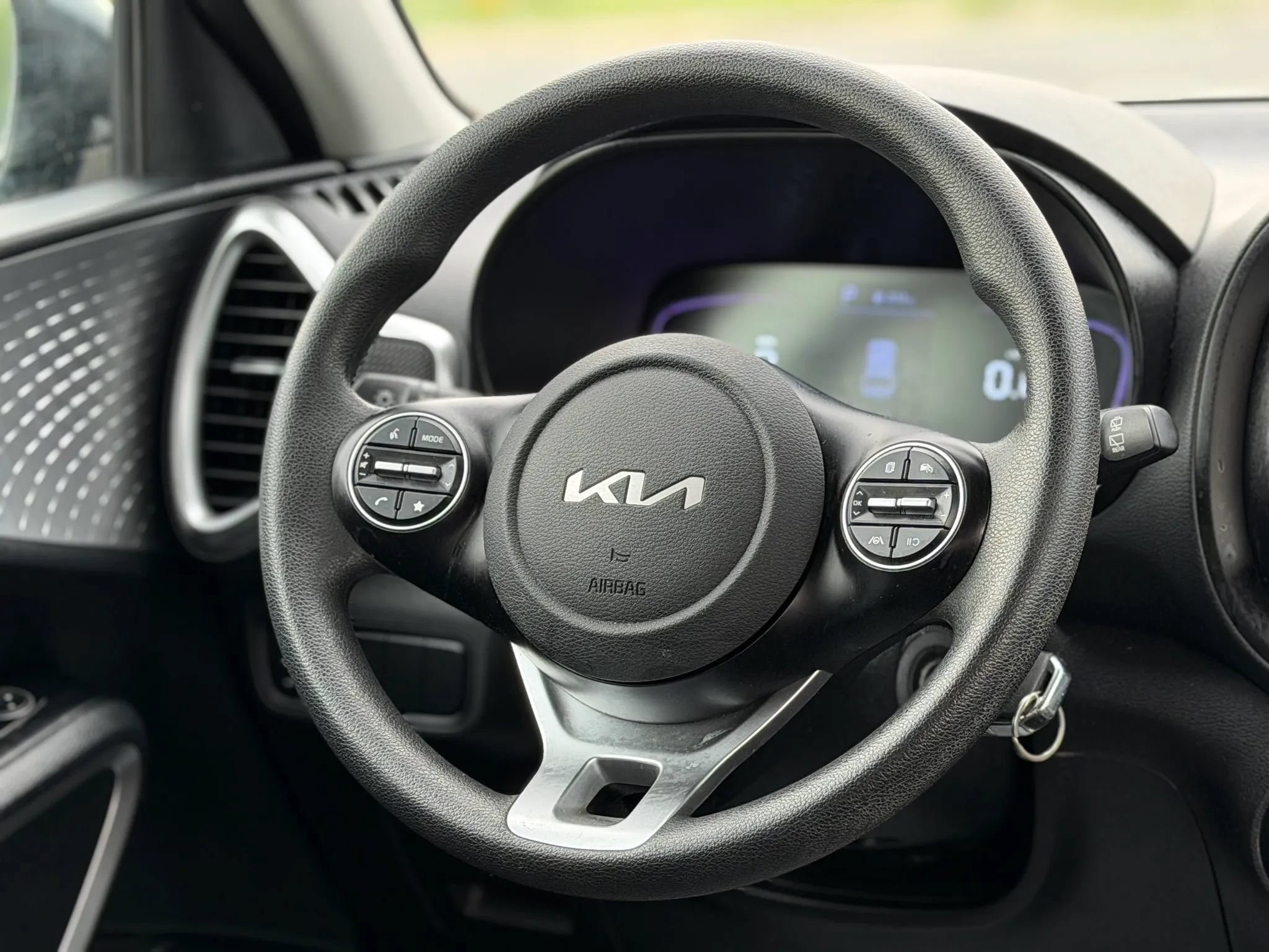 Used 2023 Kia Soul LX w/ Option Group 015 FWD image 16