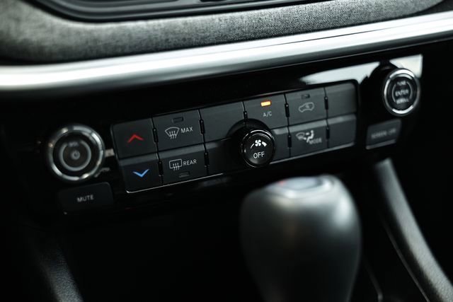 Used 2024 Jeep Compass Latitude image 36