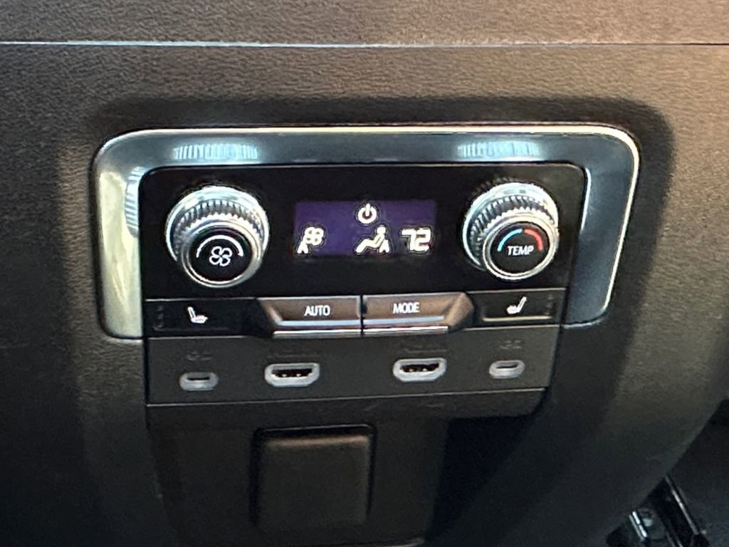 Used 2023 GMC Yukon XL Denali Ultimate image 29
