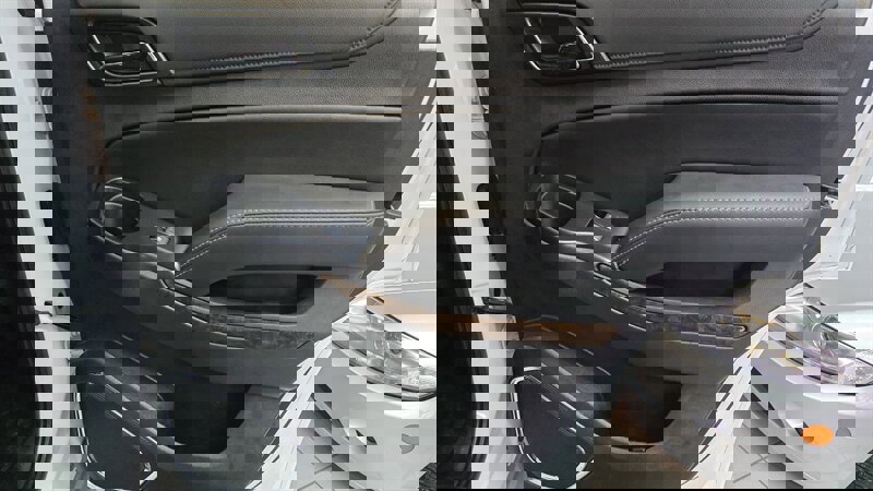 Used 2019 Chevrolet Tahoe 4WD w/ Enhanced Driver Alert Package image 23