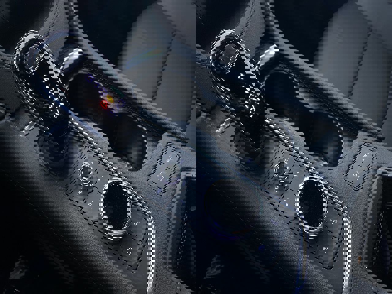 Certified 2024 Cadillac XT6 Premium Luxury w/ Technology Package image 7