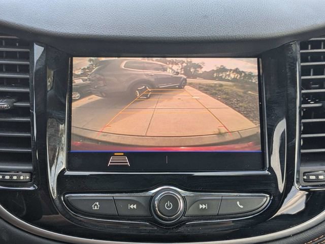 Used 2022 Chevrolet Trax LT w/ LT Convenience Package image 21