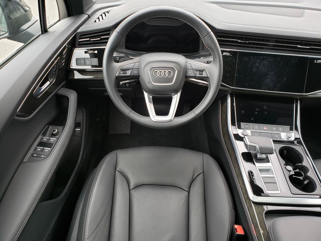 Used 2025 Audi Q7 3.0T Premium Plus w/ Premium Plus Package AWD/4WD image 14