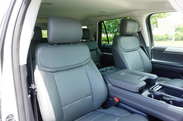 New 2027 Ford Expedition Max Active RWD image 2