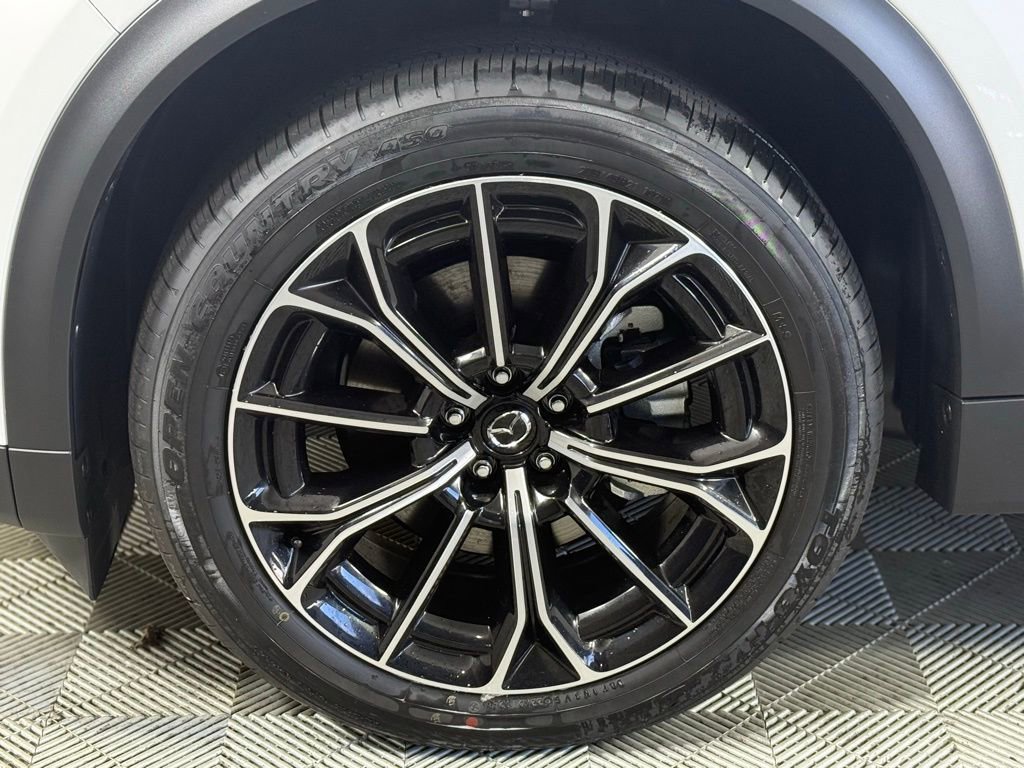 New 2025 MAZDA CX-70 Plug-In Hybrid w/ Premium Pkg image 12
