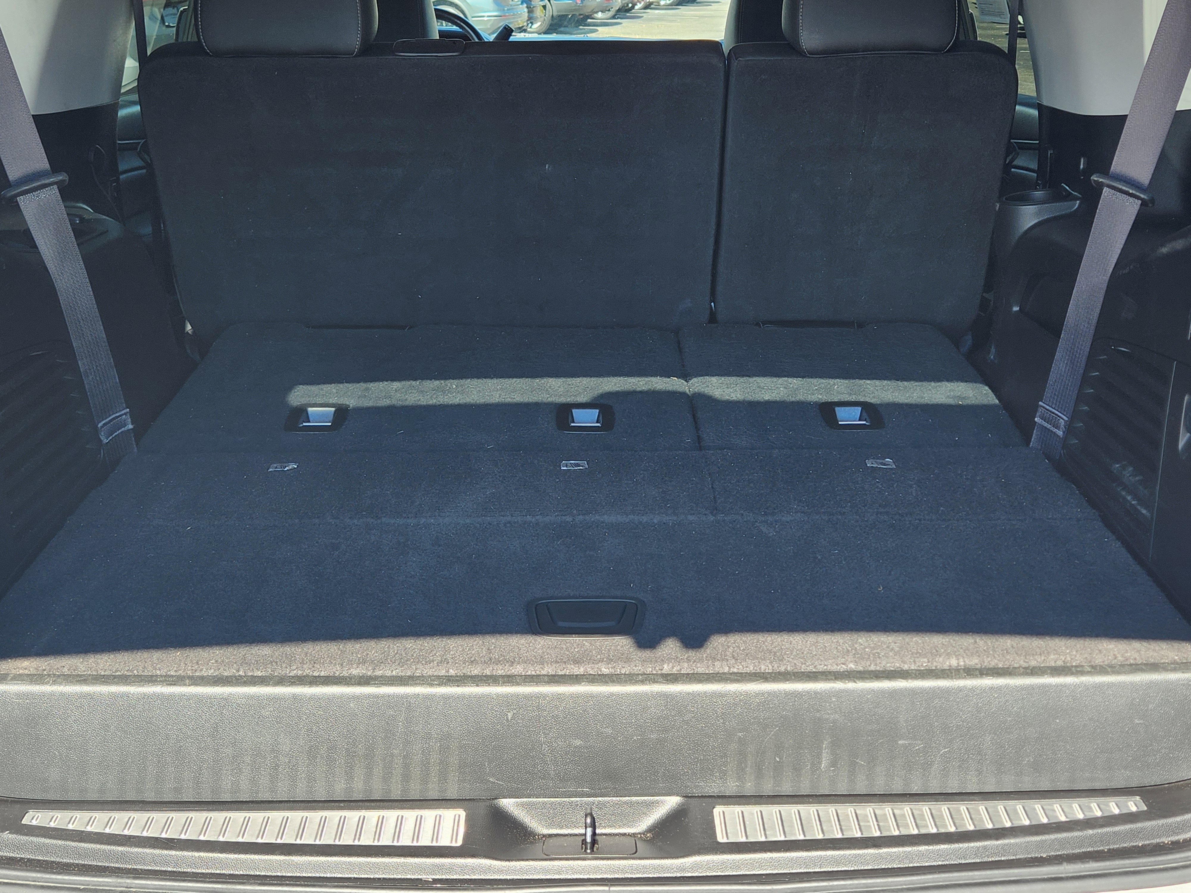 Used 2017 GMC Yukon SLT image 25