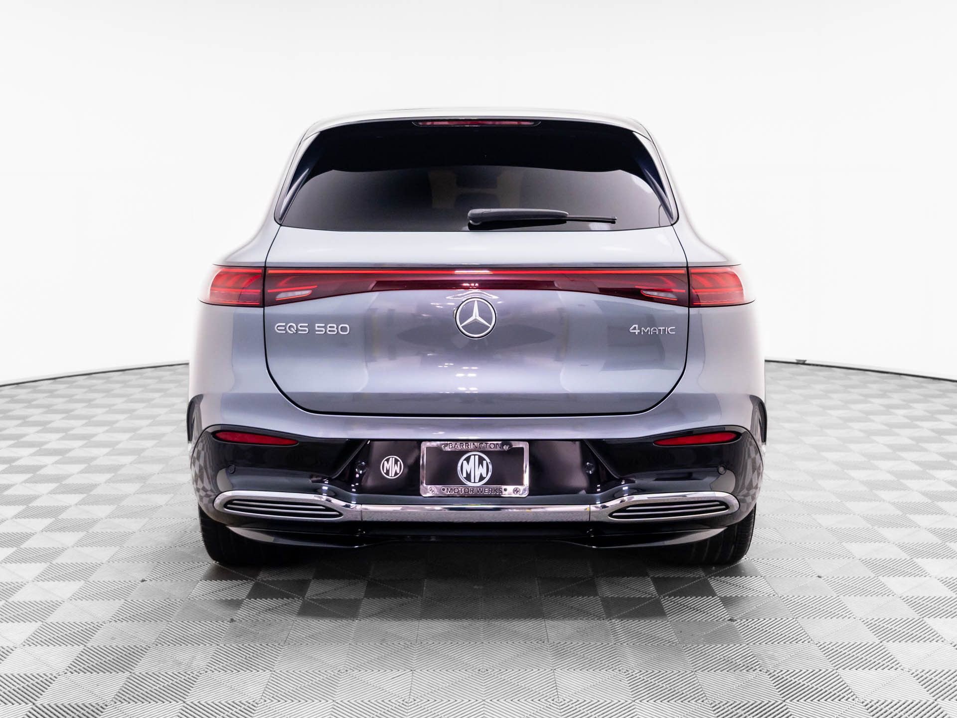 Used 2023 Mercedes-Benz EQS 580 4MATIC SUV w/ Exclusive Trim Package image 5