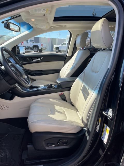 Used 2016 Ford Edge Titanium image 31