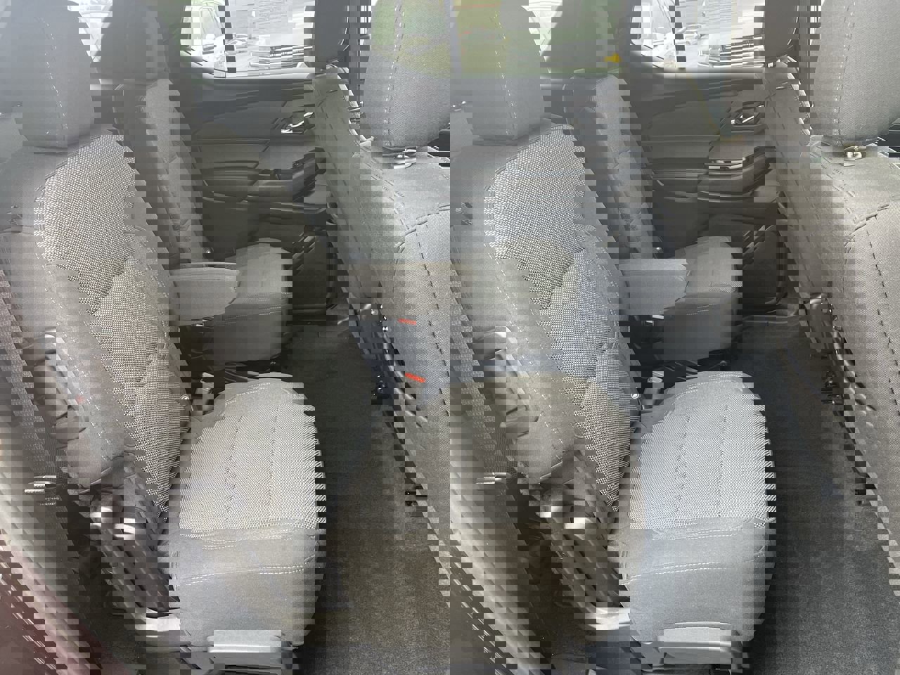 Used 2023 Chevrolet Traverse LT image 25