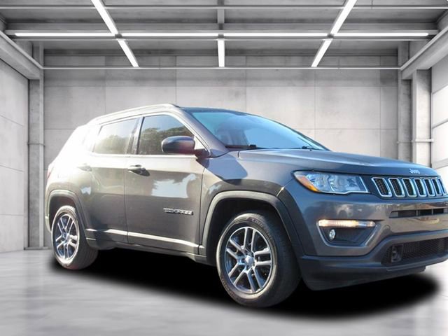 Used 2020 Jeep Compass Latitude image 1