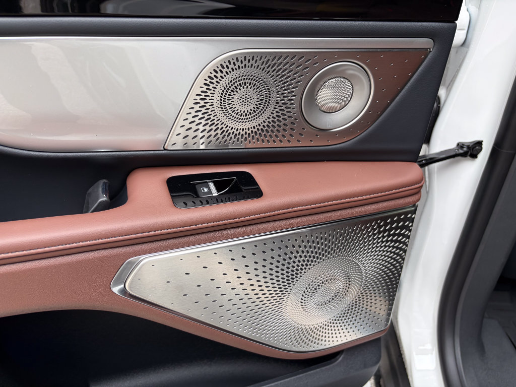 New 2026 Lincoln Nautilus Reserve AWD/4WD image 21