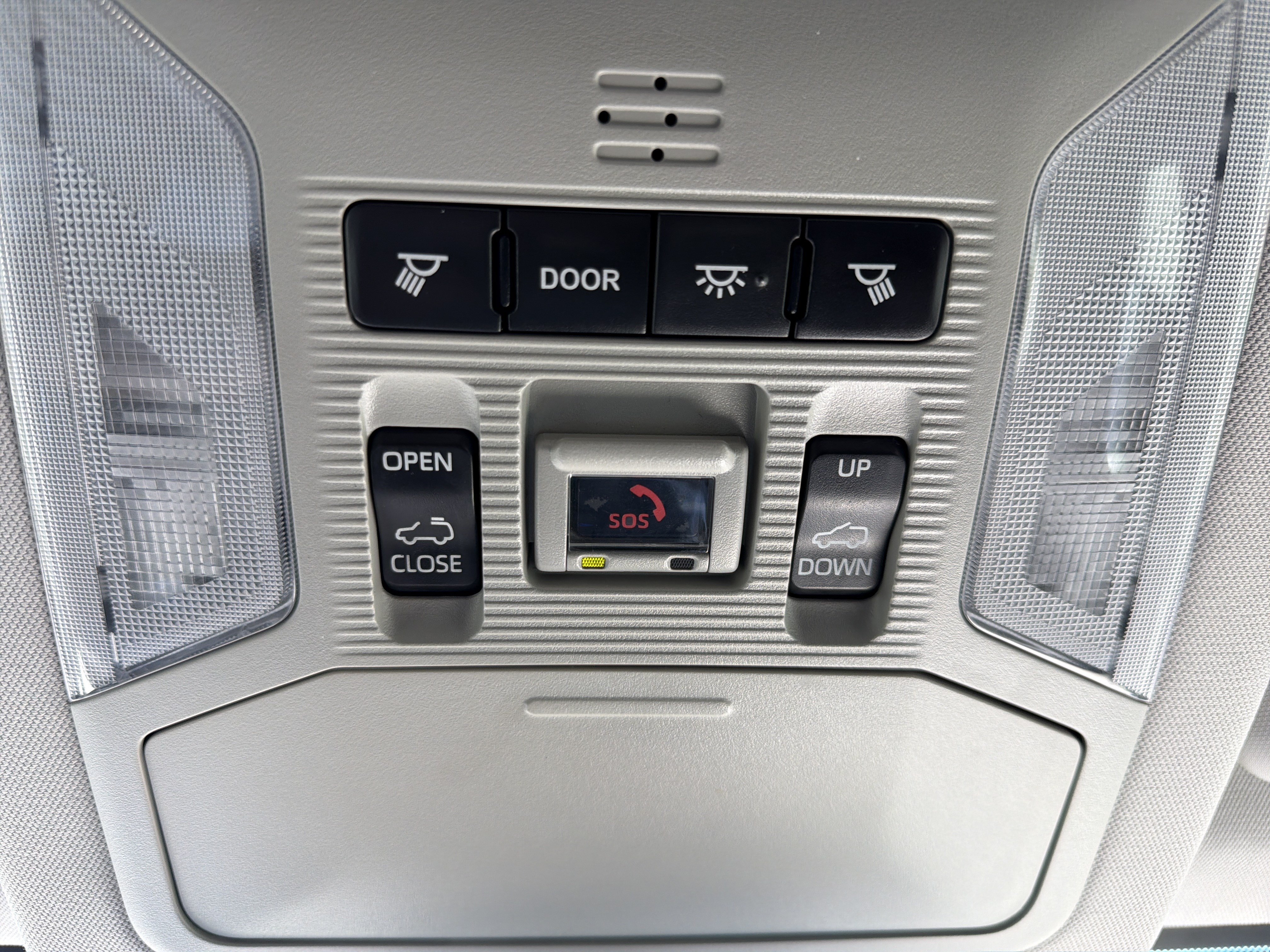 Used 2020 Toyota RAV4 XLE Premium FWD image 24