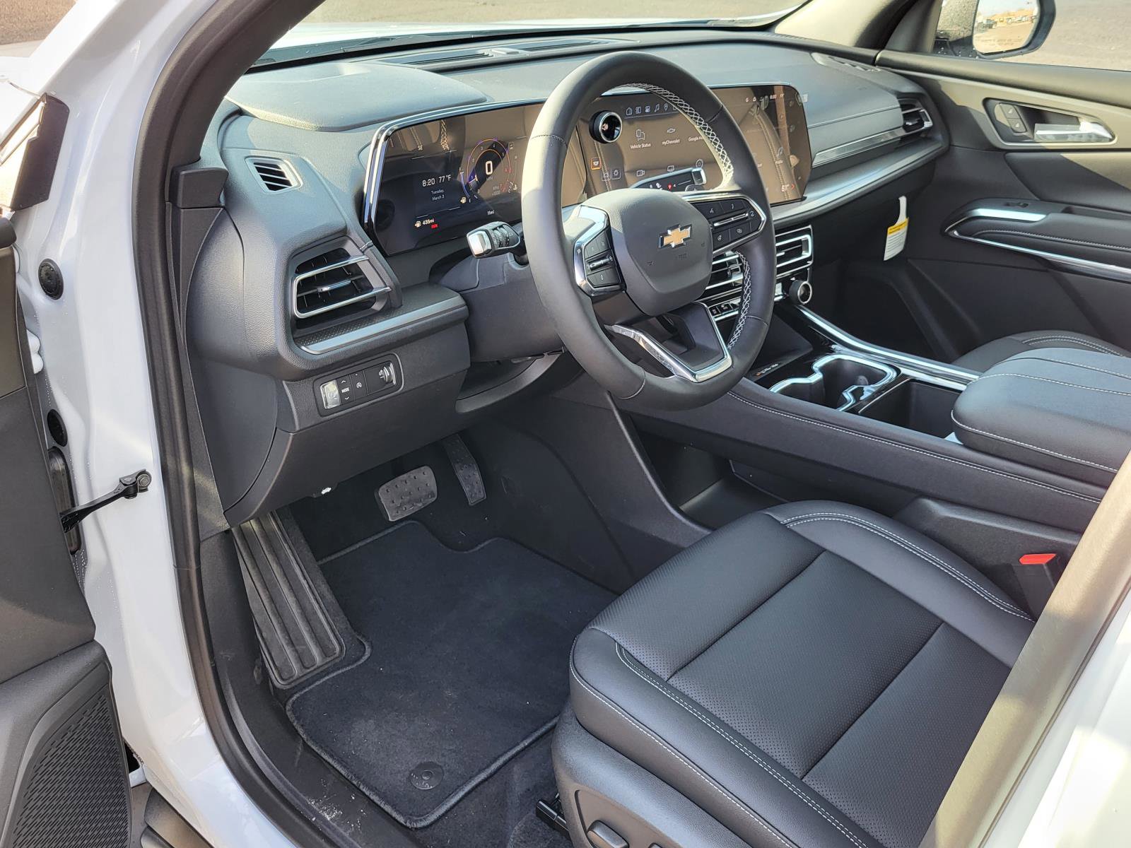 New 2026 Chevrolet Traverse LT image 14