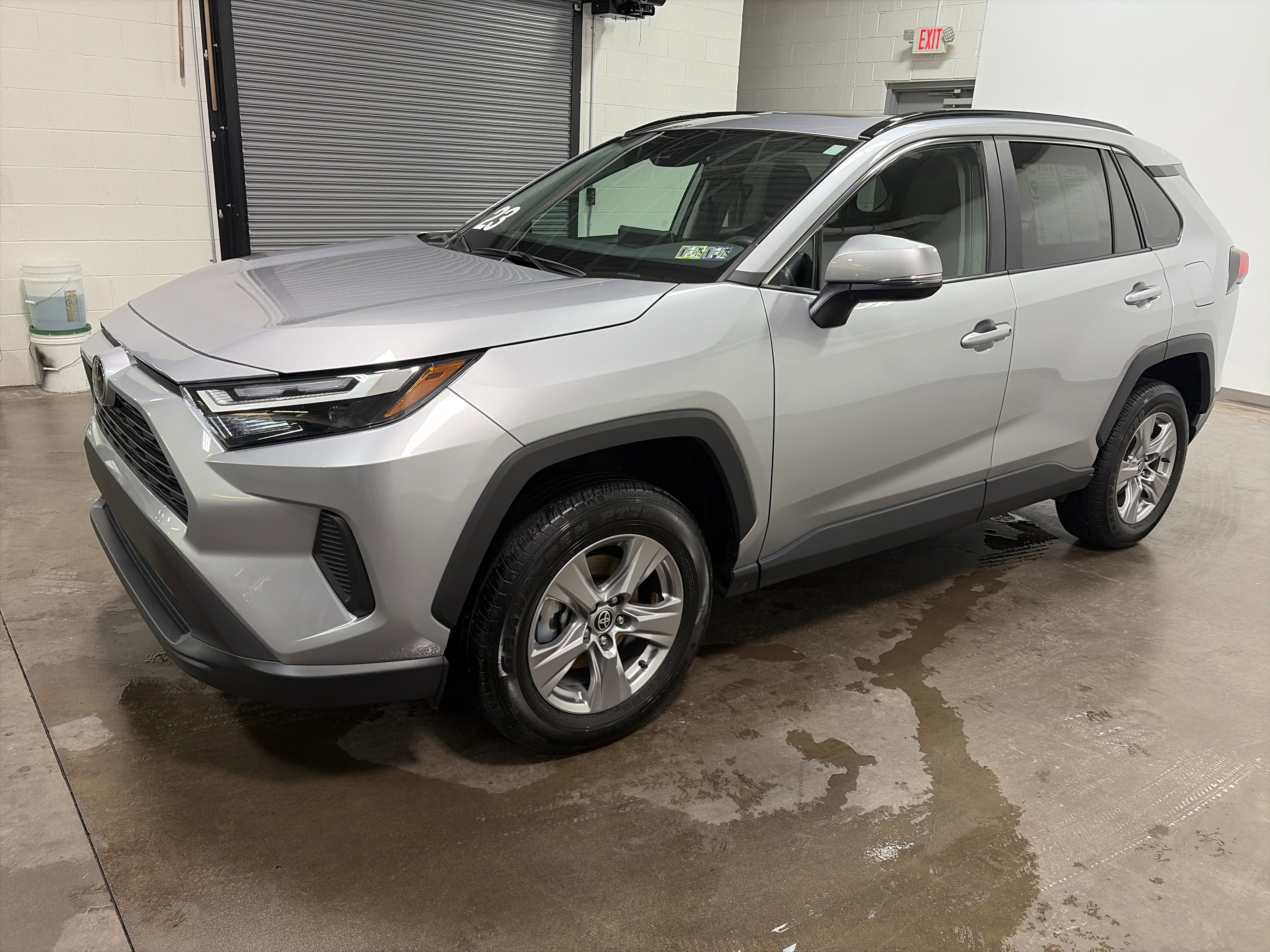 Used 2023 Toyota RAV4 XLE image 6