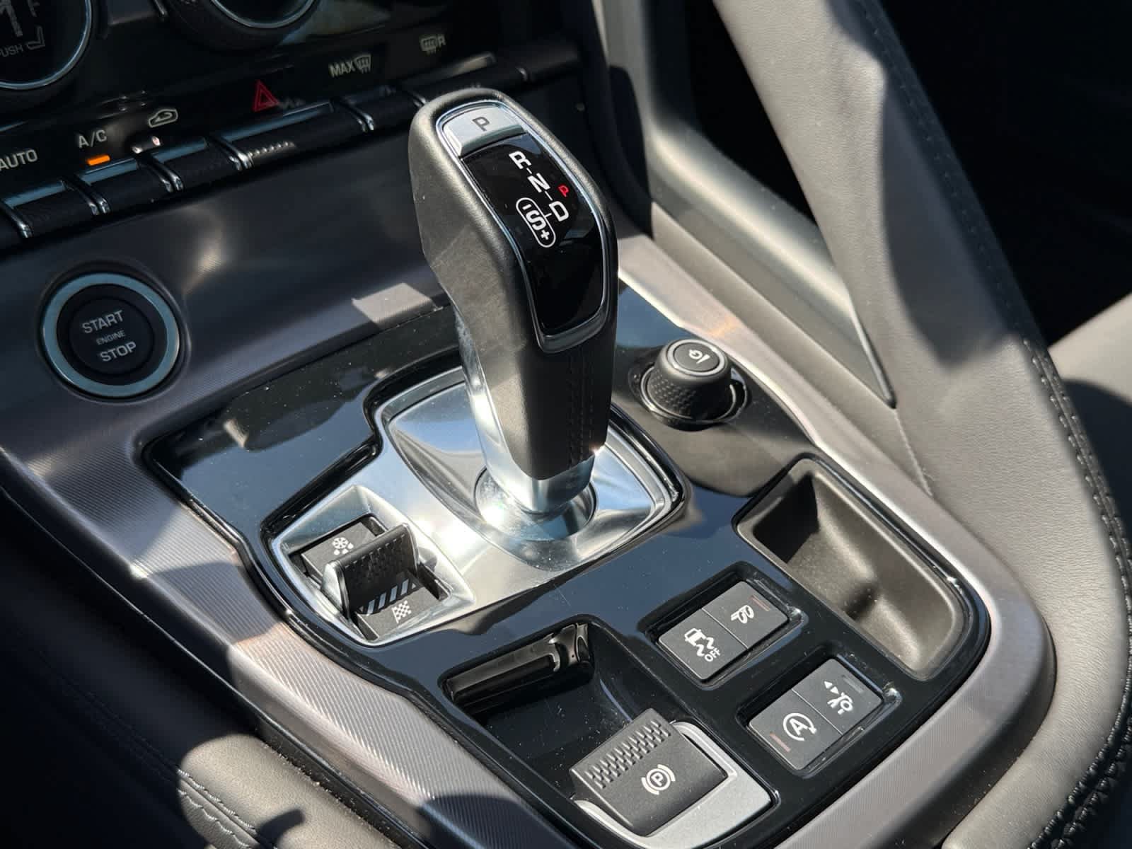 Certified 2024 Jaguar F-TYPE Coupe AWD image 16