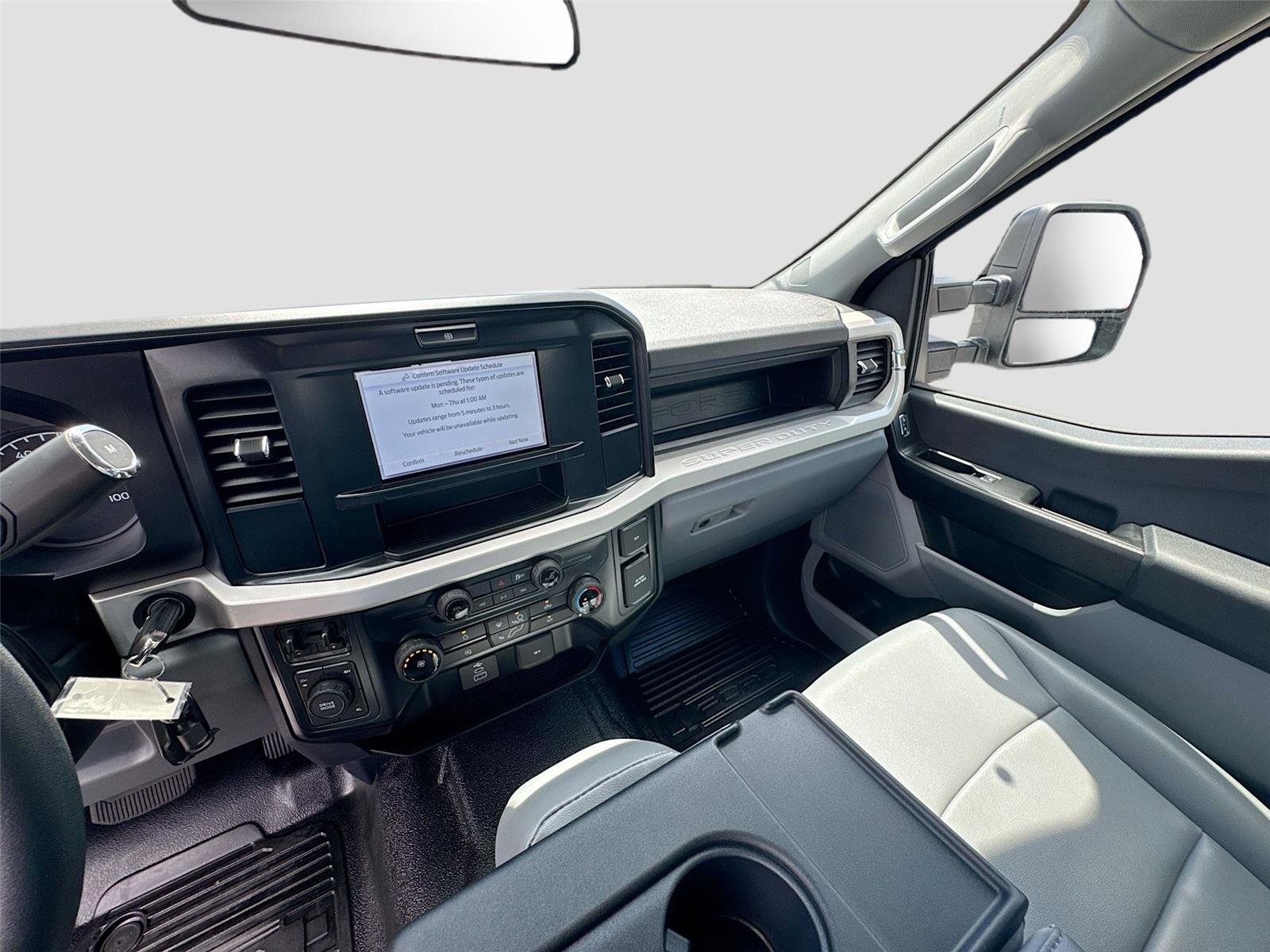 Used 2025 Ford F550 4x4 Crew Cab Super Duty image 8