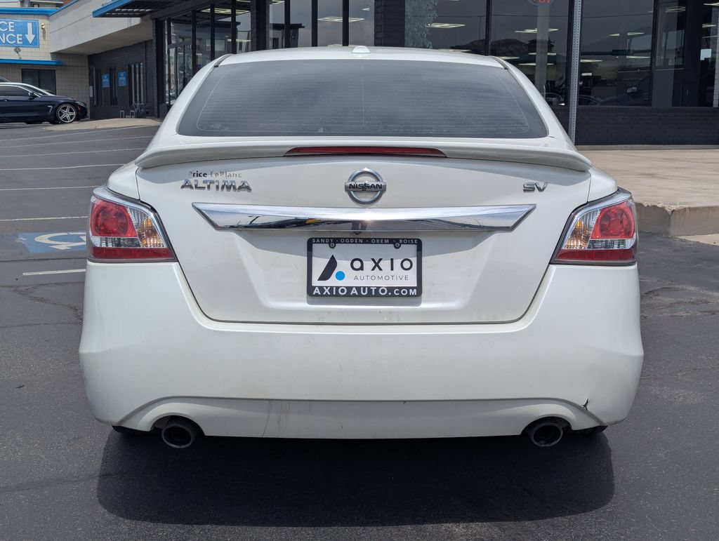Used 2015 Nissan Altima 2.5 SV w/ Convenience Package FWD image 6