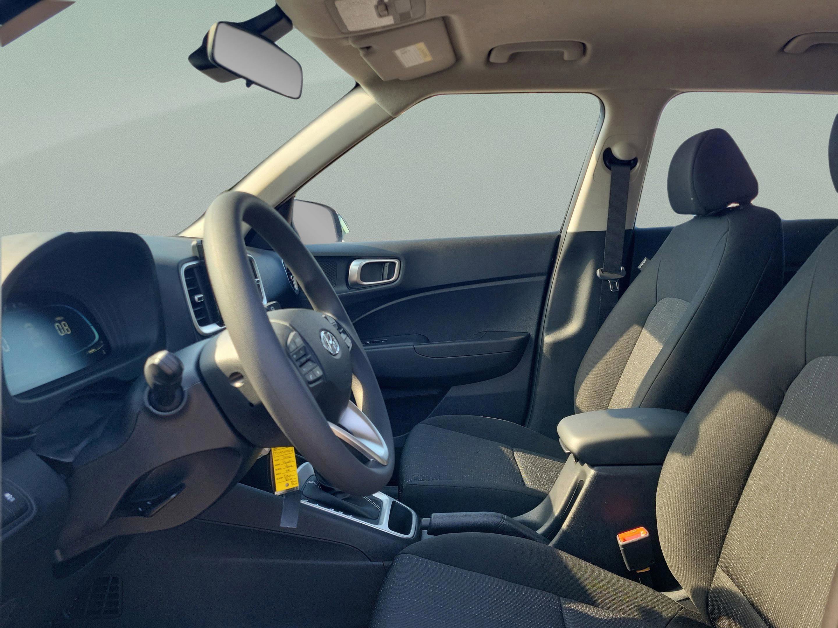 New 2026 Hyundai Venue SE image 18