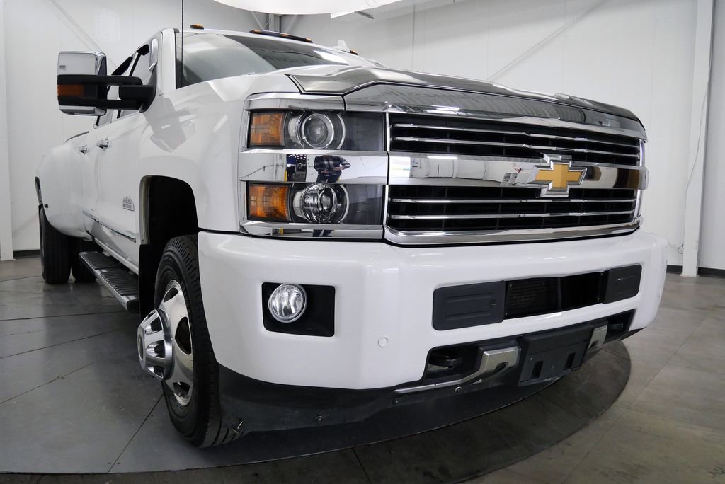 Used 2015 Chevrolet Silverado 3500 High Country w/ Duramax Plus Package image 42