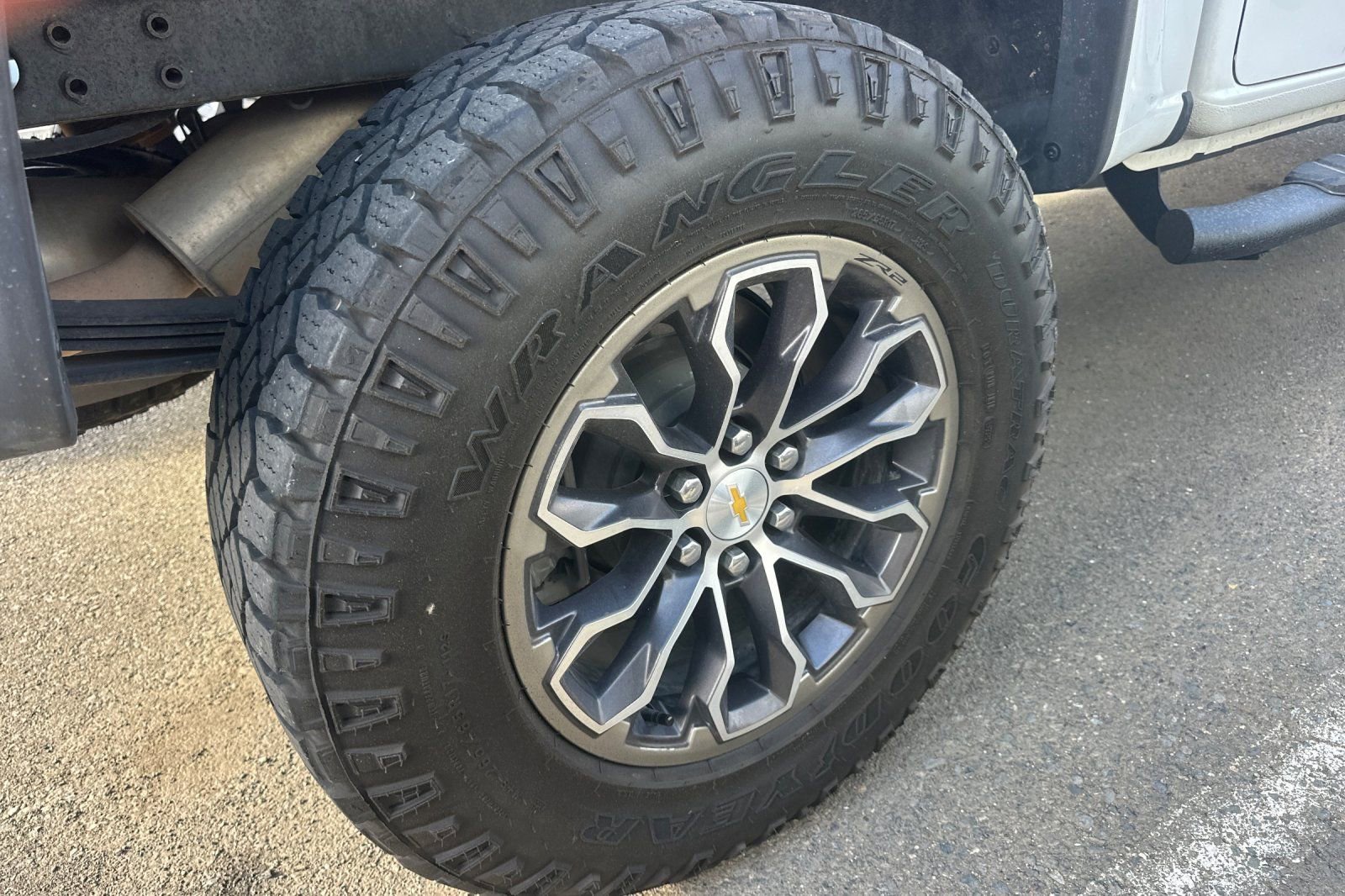 Used 2022 Chevrolet Colorado ZR2 image 7