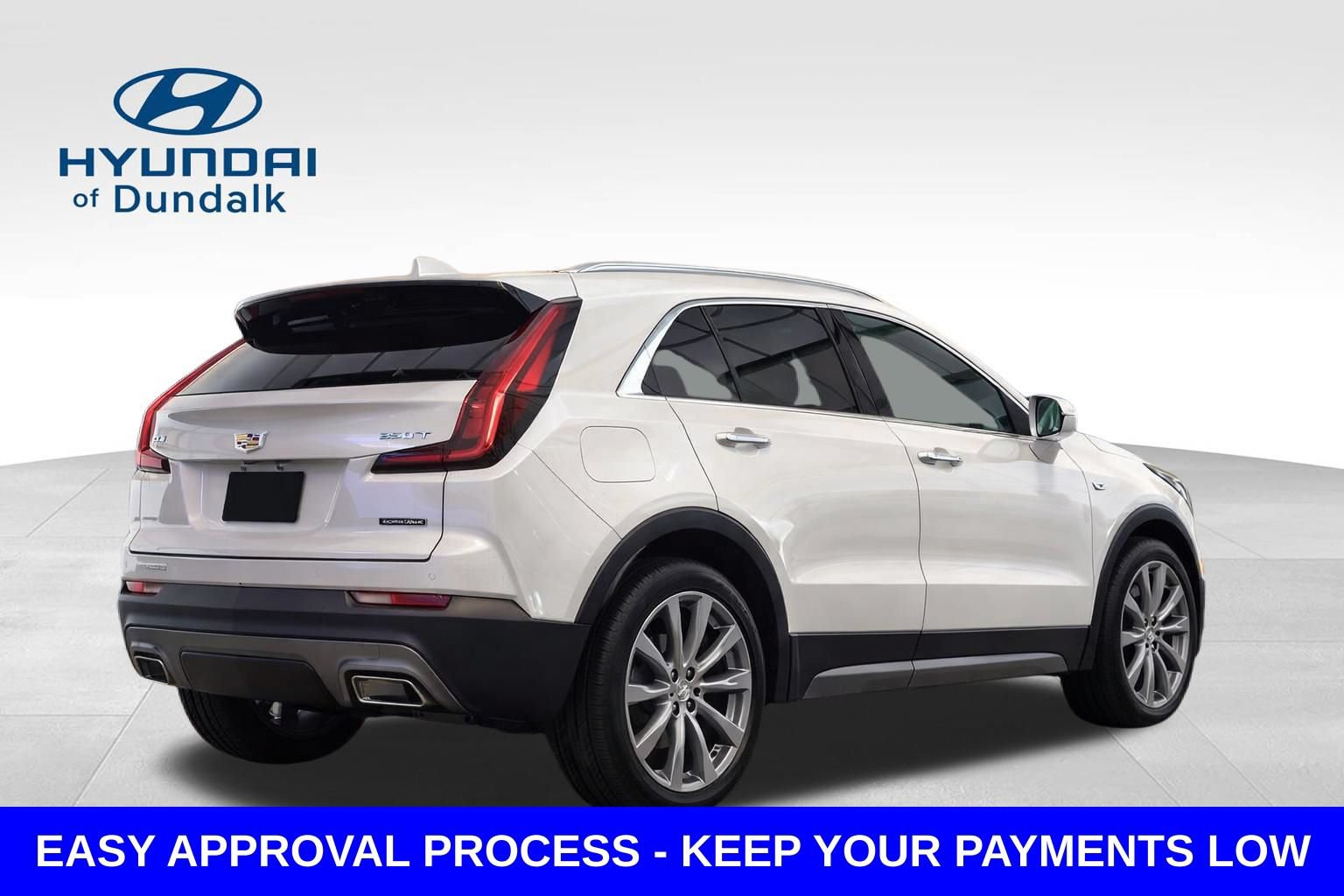 Used 2023 Cadillac XT4 Premium Luxury FWD image 2