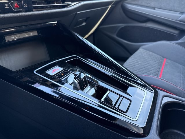 New 2026 Volkswagen GTI SE FWD image 30