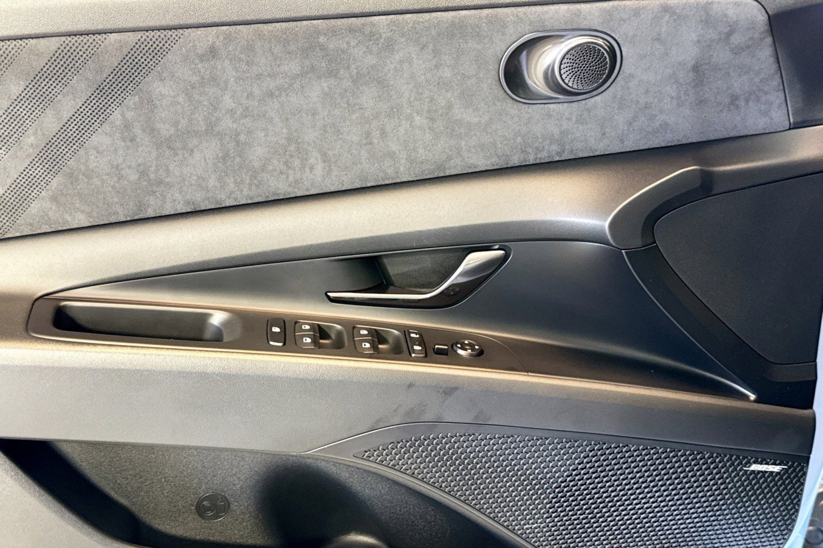 Used 2023 Hyundai Elantra N image 17