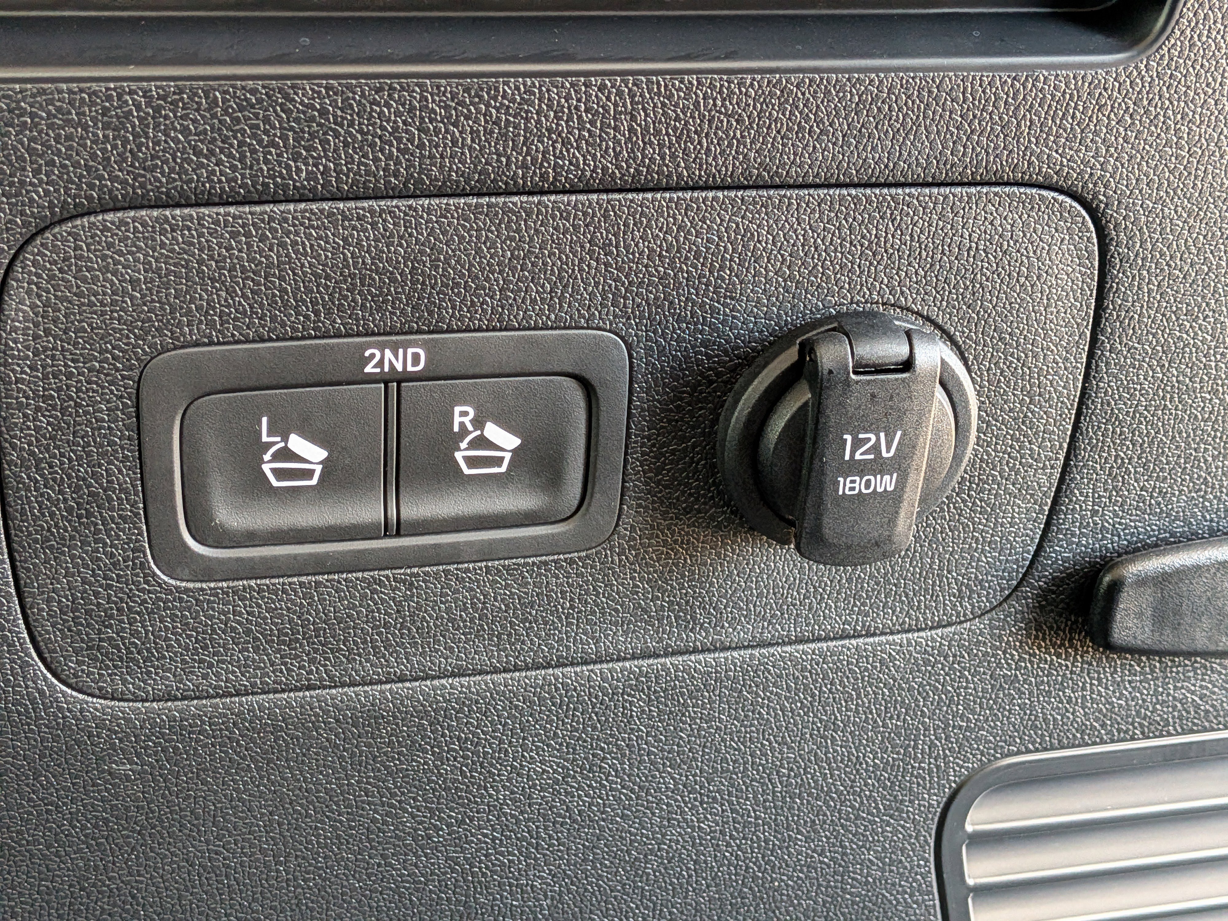 Certified 2025 Kia Sorento S image 14