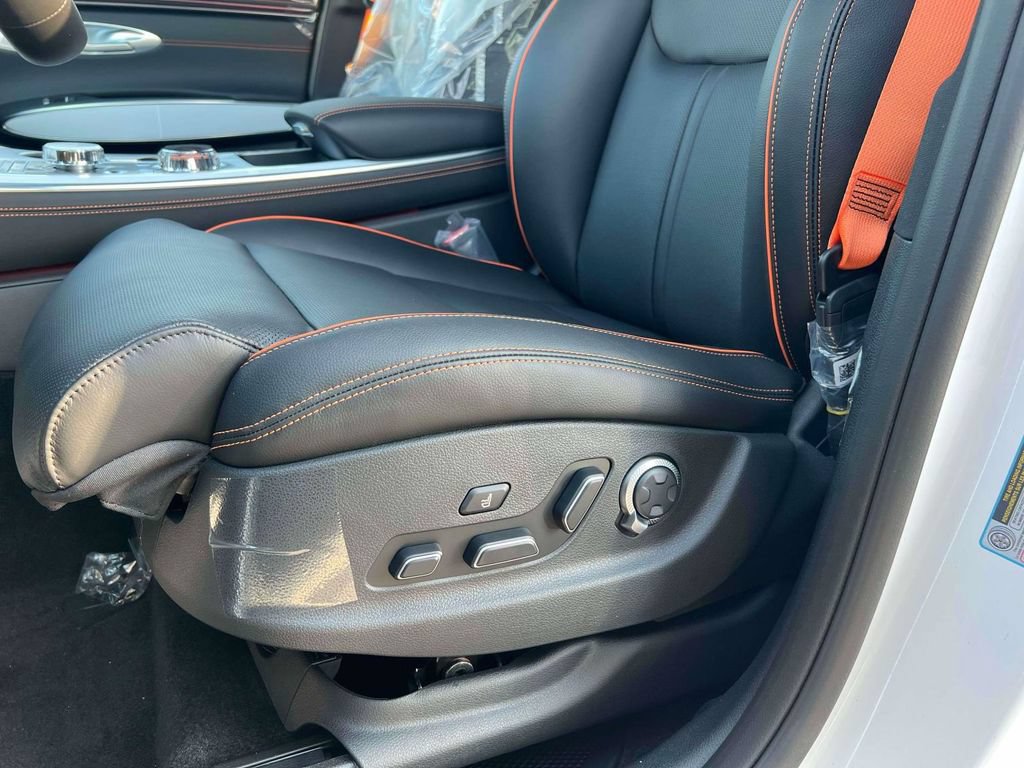 New 2026 Genesis GV70 2.5T Sport Prestige AWD/4WD image 29
