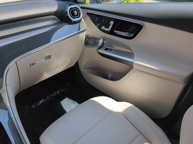 New 2026 Mercedes-Benz GLC 300 image 17