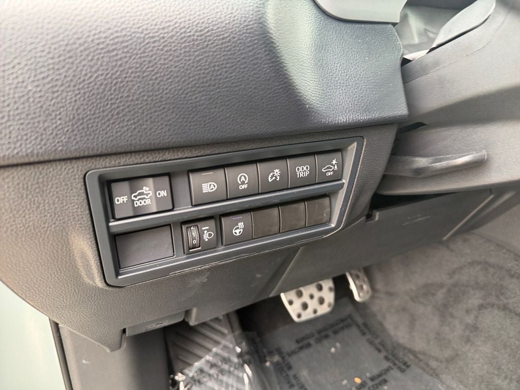 Used 2025 Toyota Tundra SR5 w/ TRD Off-Road Package AWD/4WD image 19