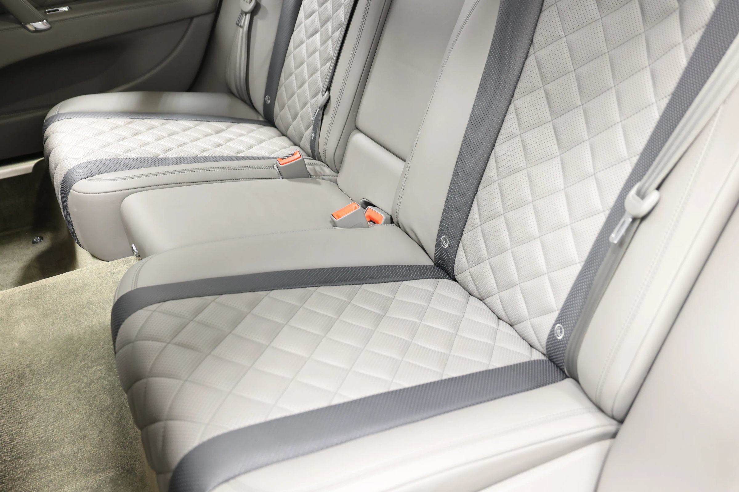 Used 2018 Bentley Flying Spur S W12 AWD/4WD image 57