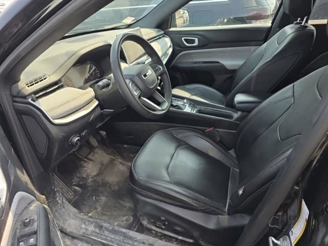 Used 2023 Jeep Compass Latitude AWD/4WD image 5